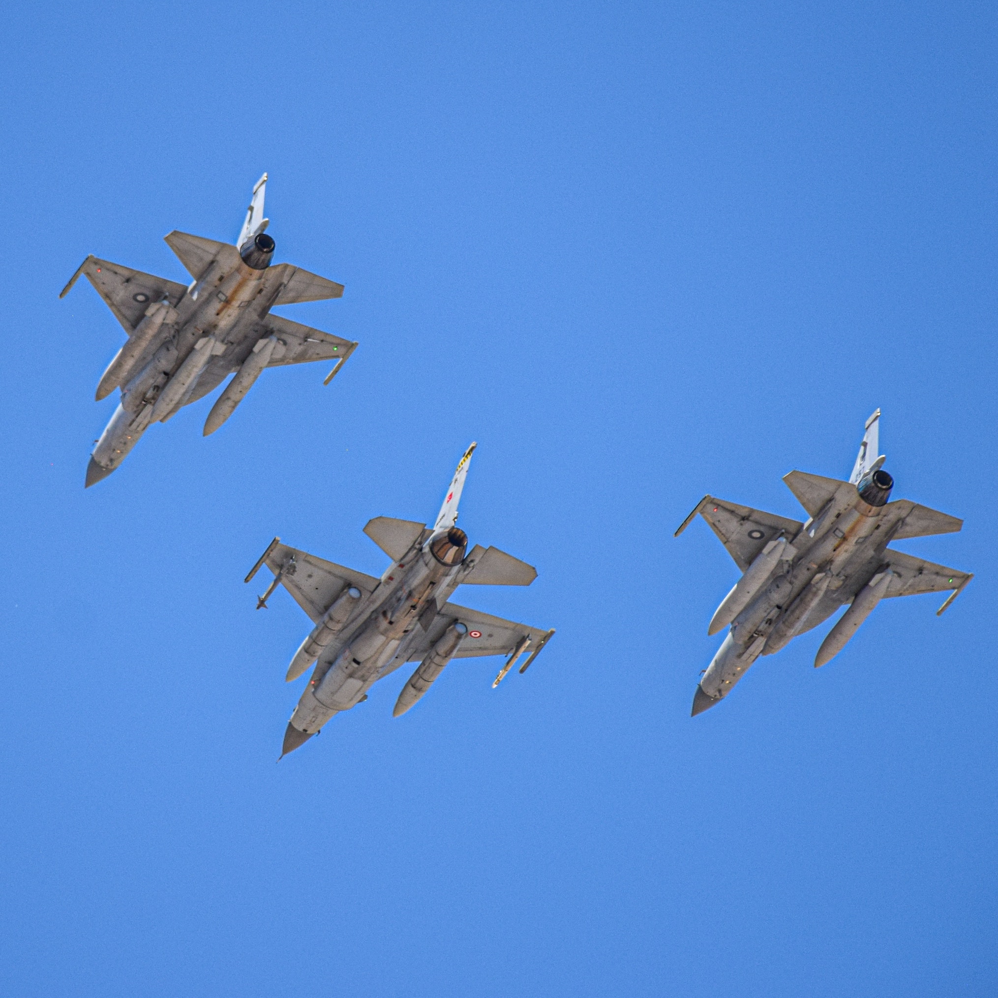 Cina ed Emirati Arabi allarmano gli Stati Uniti